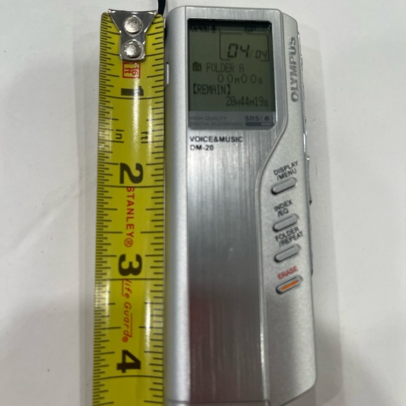 Olympus DM 20 Digital Voice Recorder Dictaphone MP3/WMA Music Playback 128 MB - Picture 4 of 16